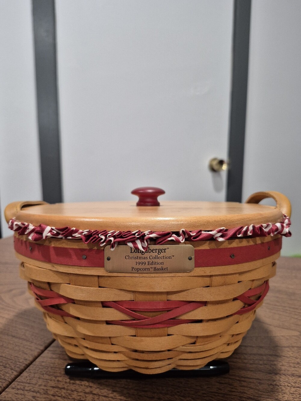 Like New! 1999 Longaberger Christmas Collection Popcorn Basket